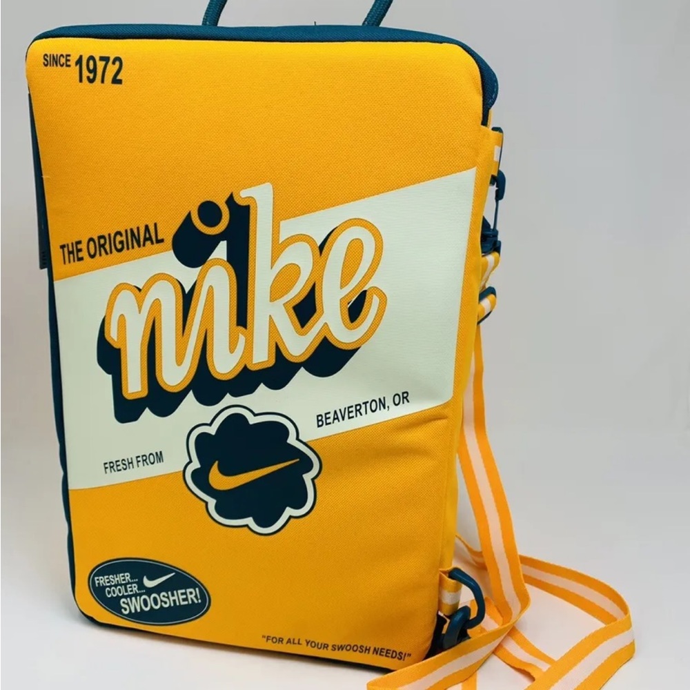 COPY - Nike Vintage Shoebox Bag